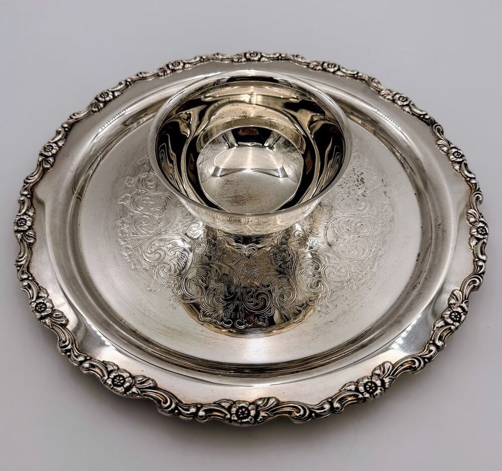 Oneida Royal Provincial Silverplate Chip and Dip Tray Attached Bowl
